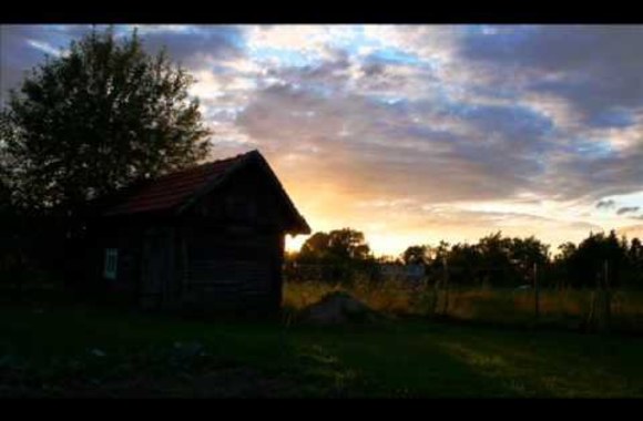 stasys-povilaitis-ir-rebelheart-prie-mazo-namelio