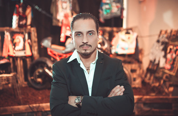 Brolis ir sesuo sumanė „Selfstation“ vakarėlių ciklą „Pre – Party with style“