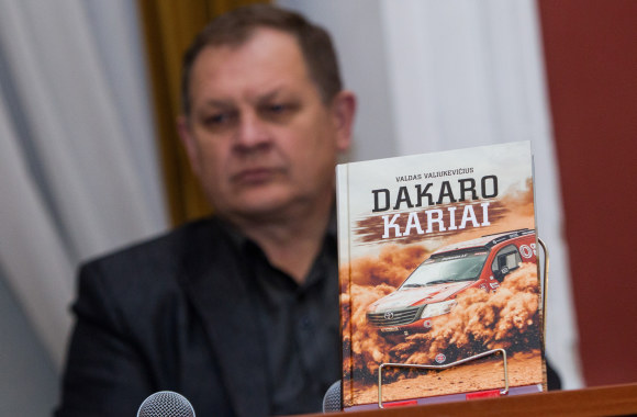Valdas Valiukevičius pristatė knygą „Dakaro kariai“