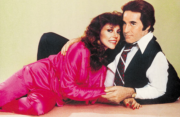 „Ir turtuoliai verkia“ aktoriai Rogelio Guerra ir Veronica Castro (1979 m.)