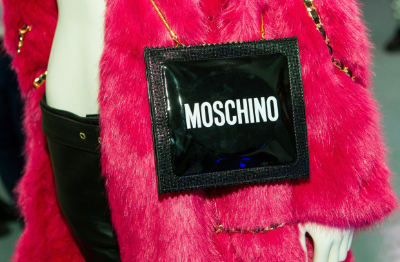 „Moschino“ ir „H&M“ kolekcija – jau Lietuvoje