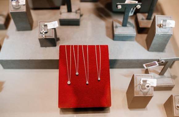 „Given“ parduotuvė Lietuvoje