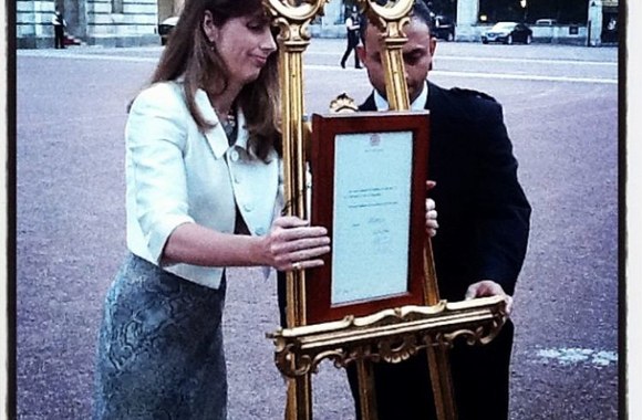 Bakingamo rūmuose kabinamas skelbimas apie karališkojo kūdikio gimimą