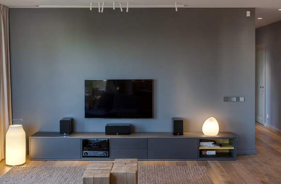 Interjere – modernaus skandinaviško ir kaimiško stiliaus dermė.