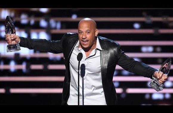 vin-diesel-sings-emotional-see-you-again-tribute-to-paul-walker