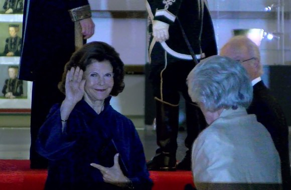 valdovu-rumuose-svedijos-karaliai-surenge-vakariene-prezidentes-garbei