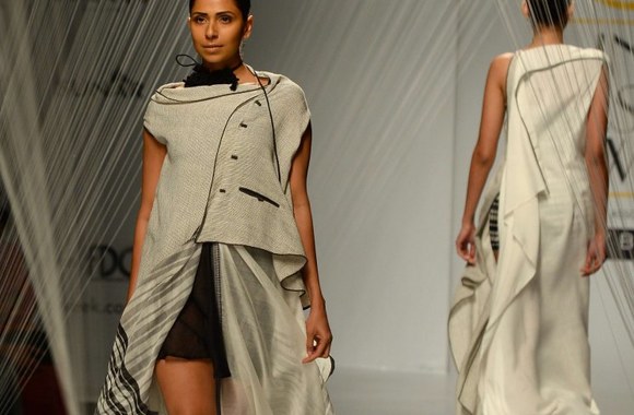 Indijos mados savaitės 2016 m. pavasario-vasaros kolekcijos modeliai