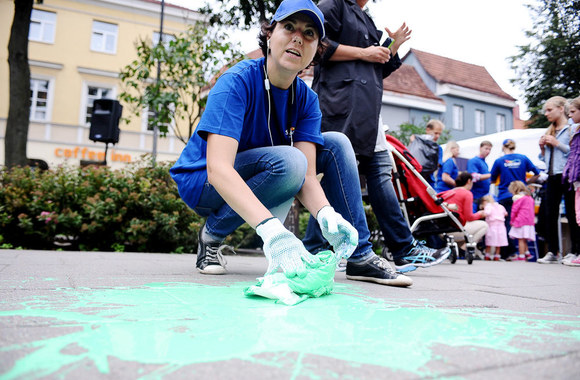 Suoliukų dažymas Vilniaus vokiečių gatvėje