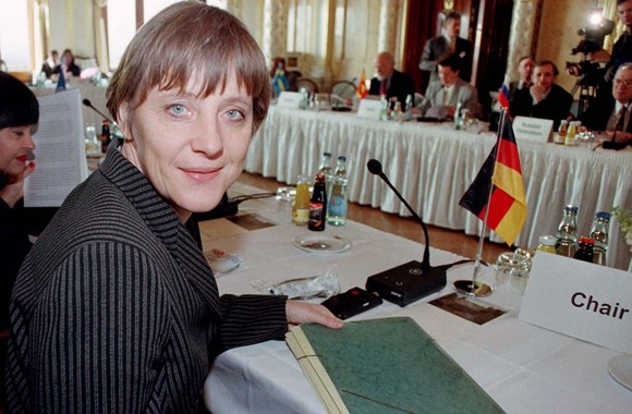 Angela Merkel (1997 m.)