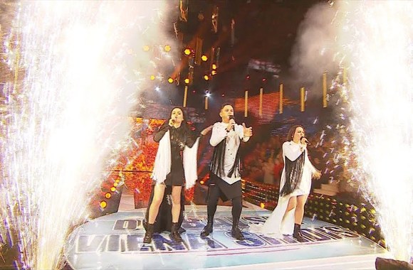 Ruslanas, Viktorija ir Oksana – „Earth Song“ | Du balsai – viena širdis