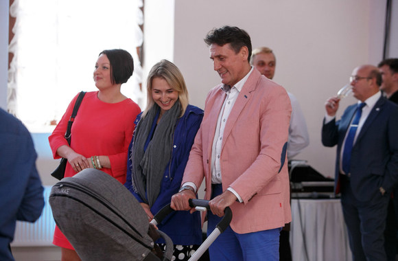 Valdemaras Chomičius su žmona Agne ir dukra Ieva Marija