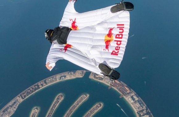 Oro akrobatai „The Flying Bulls“ surengs šou Palangoje