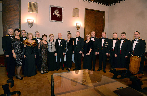 Lietuvos kariuomenės generolai su poniomis