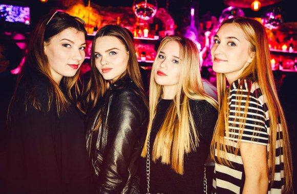 Vakarėlio klube „Mojo Lounge“ akimirka