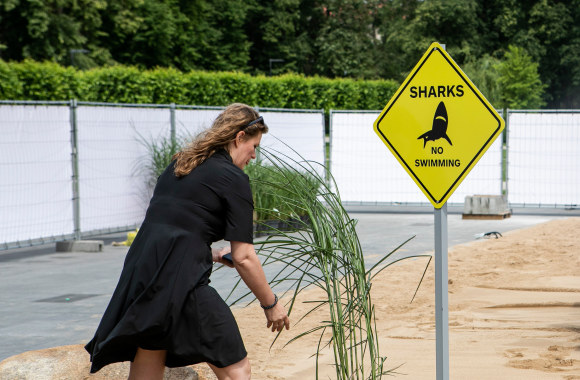Vilniaus savivaldybė Lukiškių aikštėje sumanė įrengti dirbtinį pliažą / Pauliaus Peleckio „ŽMONĖS Foto“ nuotr.