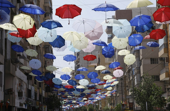 Skėčių instaliacijos