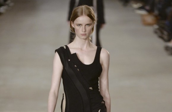 „Boss“ 2016 m. rudens-žiemos kolekcijos modelis