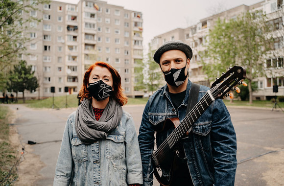 „Kultūra į kiemus“ – Ericos Jennings ir Jurgio Didžiulio koncertas/„Plepys Photography“ nuotr.