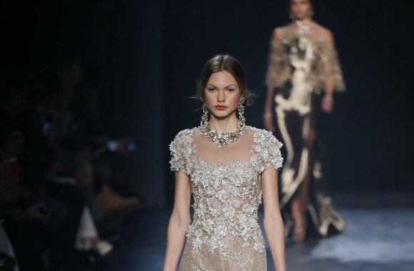 „Marchesa“ 2016 m. rudens-žiemos kolekcijos modelis