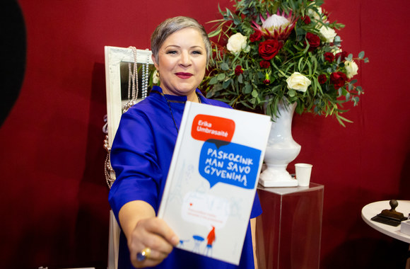 Erika Umbrasaitė Knygų mugėje/Gretos Skaraitienės nuotr.