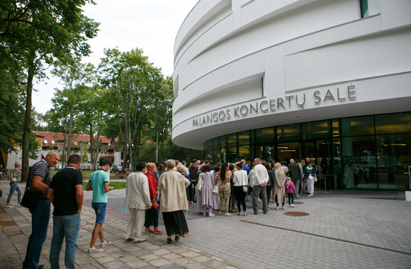 „Boney M“ ir „Ottawan“  koncerto akimirka