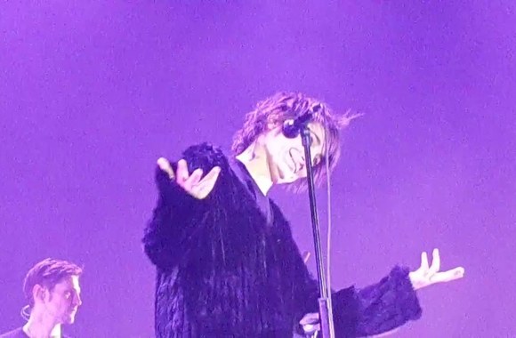 zemfira-hochesh-malenkij-chelovek-nizhnij-novgorod-18-02-2016-poslednij-tur