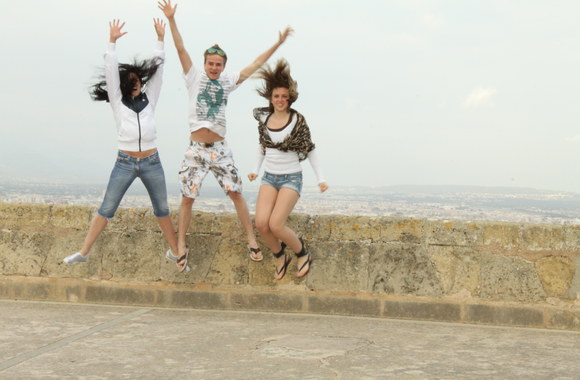 Jūratė Ardour su vaikais Maljorkoje