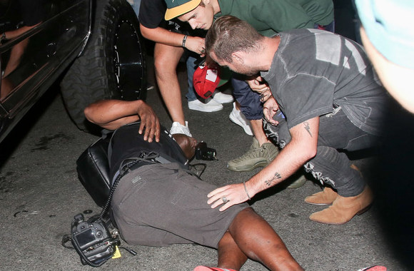 Justinas Bieberis Holivude partrenkė fotografą