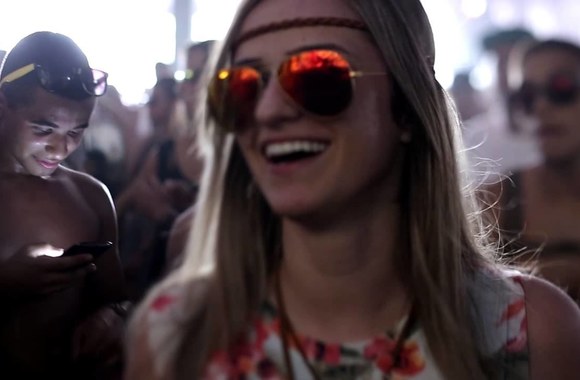 liu-vokker-dont-look-back-tomorrowland-lyric-video