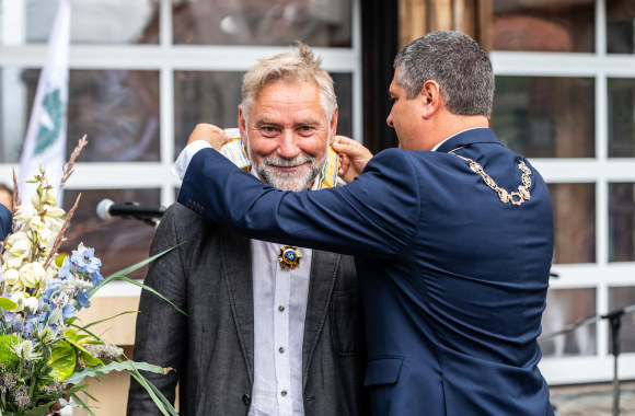 Kazimierui Mizgiriui suteiktas Neringos miesto Garbės piliečio vardas / Domo Rimeikos nuotr.