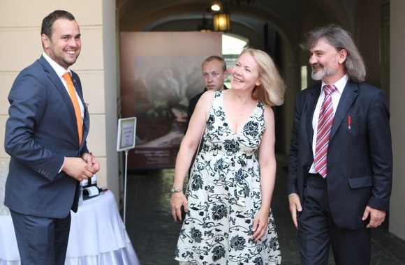 Jogaila Morkūnas ir Vytautas Bogušis su žmona Virginija