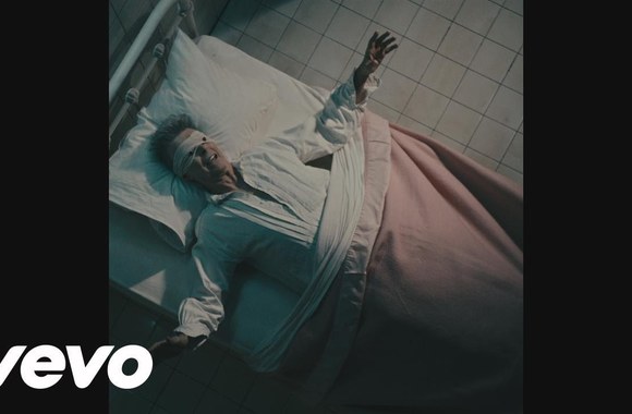 david-bowie-lazarus