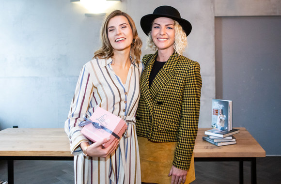 Tinklaraščio „Ant medinės lentelės“ autorė Kristina Pišniukaitė pristatė receptų knygą