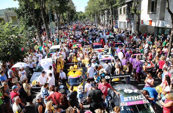 „1000 km lenktynių“ atidarymo akimirka