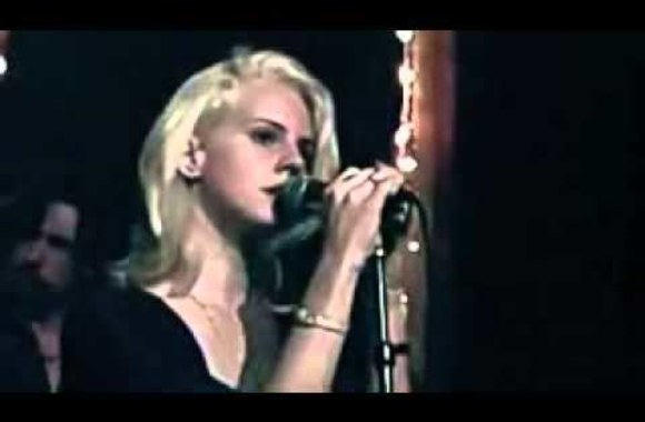 lizzy-grant-lana-del-rey-yayo-live-at-the-living-room-nyc-12162008
