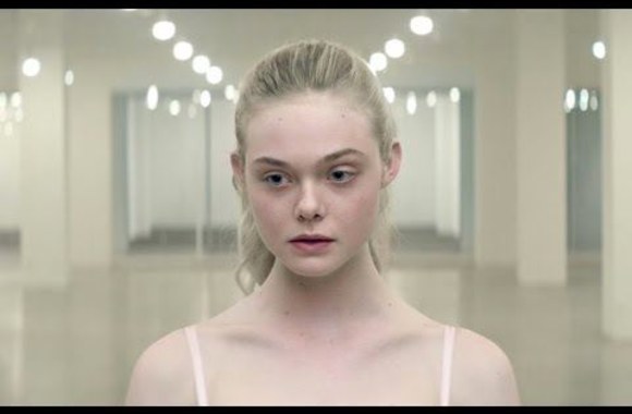 lana-del-rey-put-me-in-a-movie