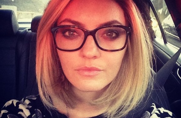 Jocelyn Binder su peruku