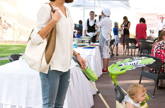 Karolina Liukaitytė su dukra Lukrecija