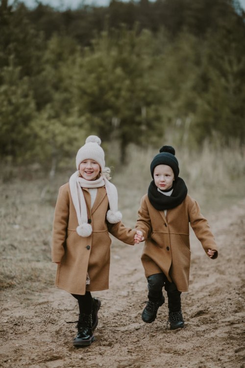 Katažinos ir Deivydo Zvonkų vaikai – dvyniai Kornelija ir Donatas / „Dobiliukas foto“ nuotr.