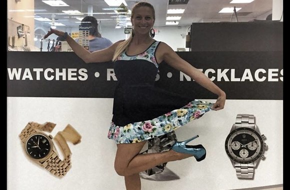 Erika Santos prekiauja prabangiais papuošalais