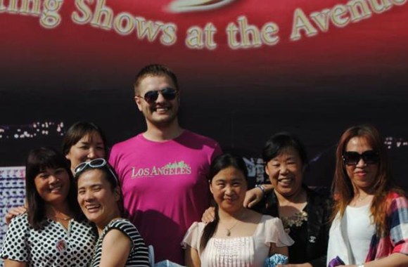 „Auksinio proto“ nugalėtojas Jonas Mikalkėnas Honkonge