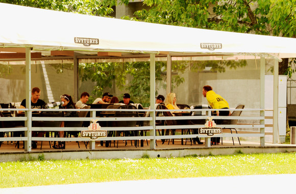 Restoranas siūlo alų net šunims