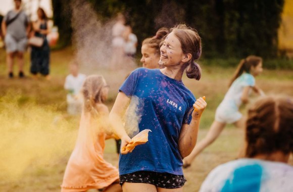 Raudondvaryje vyko jaunimo laisvalaikio erdvės atidarymo šventė / Martyno Plepio nuotr.
 