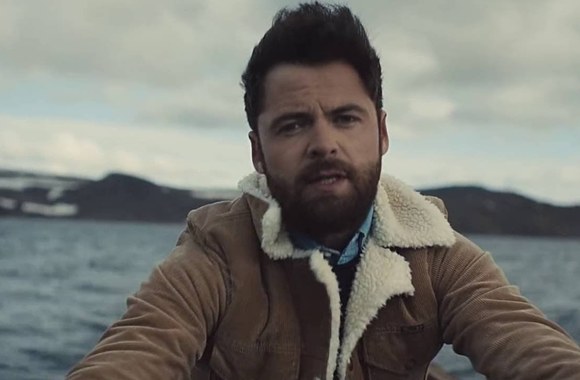 passenger-somebodys-love-official-video