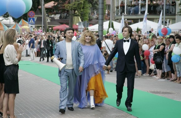 Ala Pugačiova su Maksimu Galkinu (dešinėje)