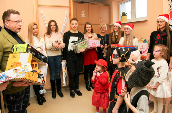 Popietė „Kalėdos su knyga“ Kauno klinikinėje ligoninėje