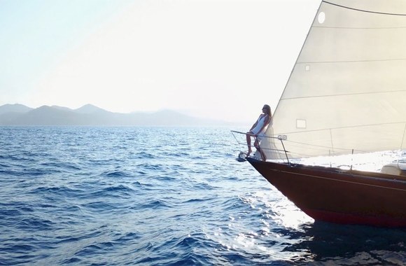 eleonora-i-follow-you