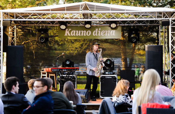 „Pilies sodo“ atidarymo akimirka