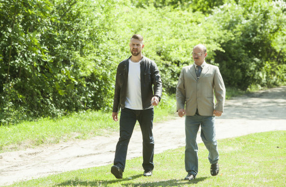 Mantas Stonkus ir Julius Žalakevičius komedijoje „12 Kėdžių“