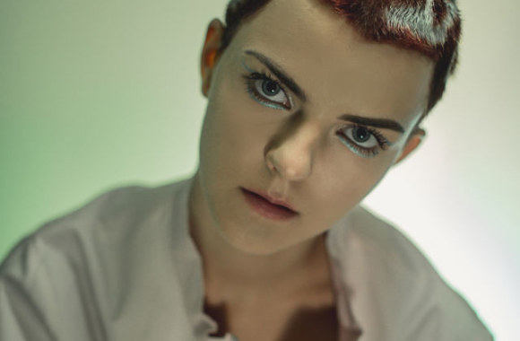 „Atwins“ įvaizdžiai „Blade Runner 2049“ tema